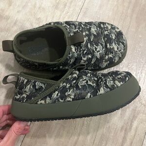 Boys’ Thermoball Northface Slippers